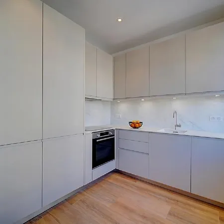 Magnifique 3 Pieces Renove Centre 'banane' Avec Veranda ! A2b88 Apartment