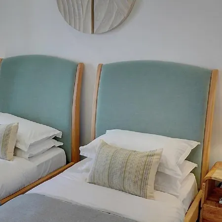 Magnifique 3 Pieces Renove Centre 'banane' Avec Veranda ! A2b88 Cannes
