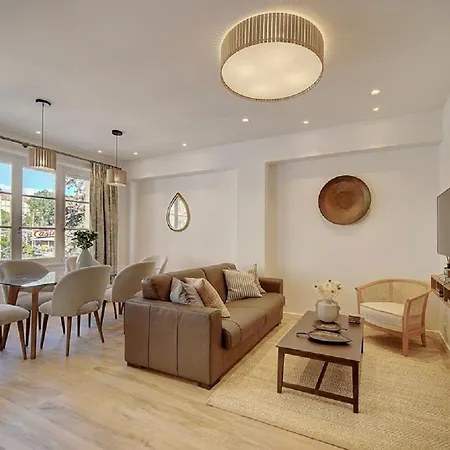 Magnifique 3 Pieces Renove Centre 'banane' Avec Veranda ! A2b88 Apartment